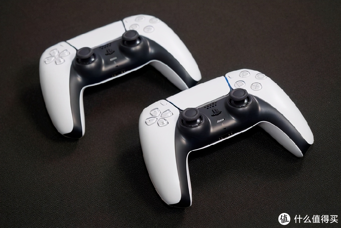 玩ps4比较合适的屏_DualSense手柄体验反馈_PlayStation 5硬件参数