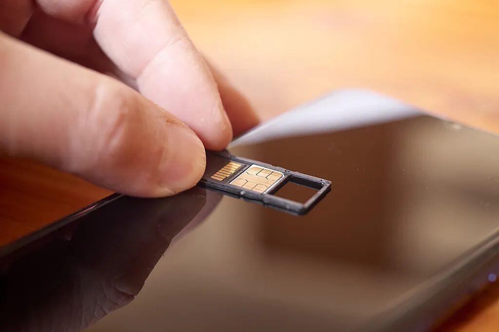 学生手机卡被盗怎么办_防范学生手机卡被盗电信诈骗_福建陌生人加微信骗局