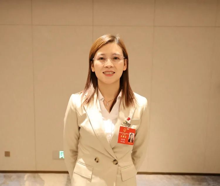 新时代人大代表风采 | 伍阳菊：加大对中医药的扶持力度，助推乡村振兴驶入“快车道”