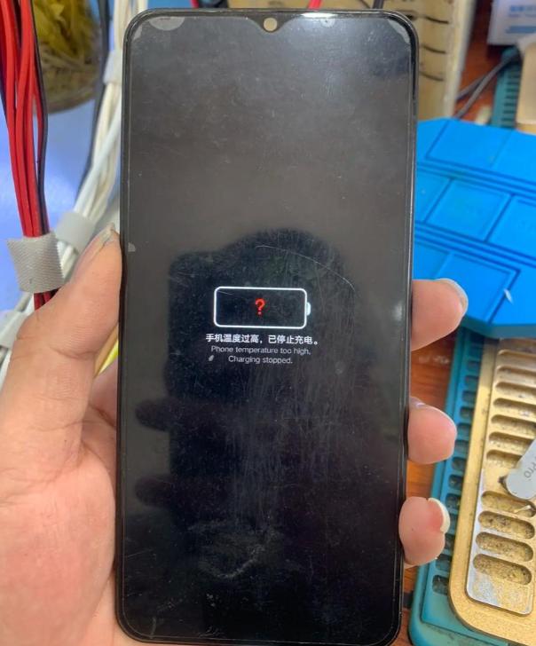 连接手机屏是什么东西_手机监听风险_手机异常卡顿发热