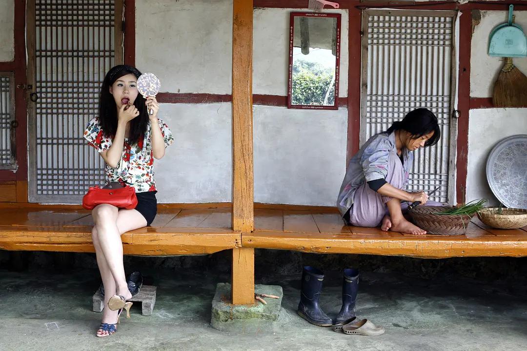 探讨人性社会问题电影_韩国颜值美女限制电影_韩国限制级电影推荐