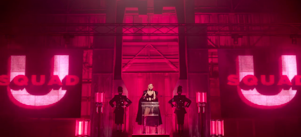 霉霉MV彩蛋详解_泰勒斯威夫特mv有什么特点_霉霉Look What You Made Me DoMV解析