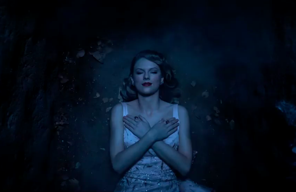 霉霉MV彩蛋详解_泰勒斯威夫特mv有什么特点_霉霉Look What You Made Me DoMV解析