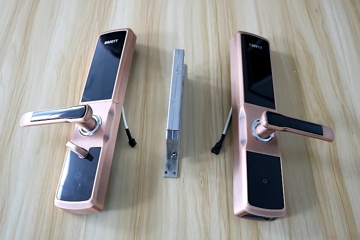 半夜上门开锁价格陷阱_平台调解退费纠纷_微信上上门服务靠谱吗