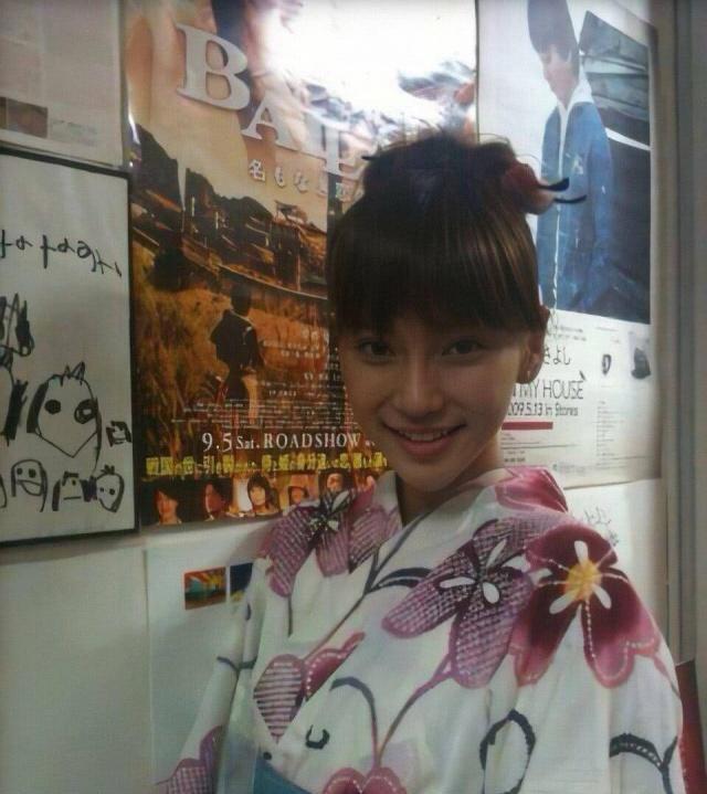 Baby和服旧照曝光,年轻时期的她混血颜超甜美洋气,都说她没整容