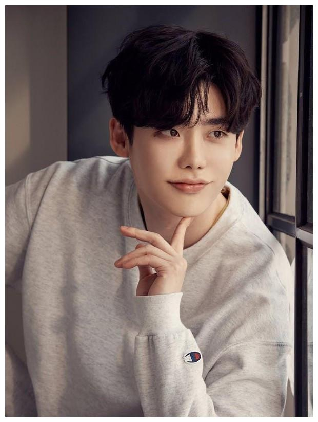 韩国最帅男演员排名_韩国历史上最帅的演员名单_韩国比较有名的男模特