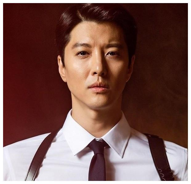 韩国比较有名的男模特_韩国最帅男演员排名_韩国历史上最帅的演员名单