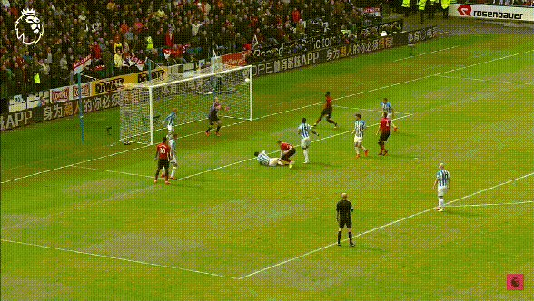 守门员参与进攻数据分析_守门员进攻技巧_门将有必要买防撞服吗