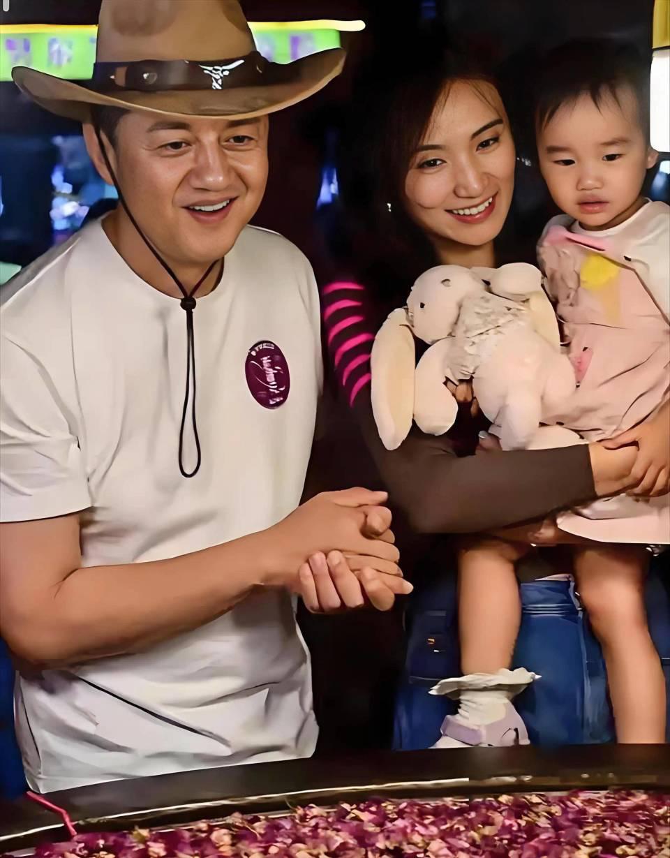 罗晋唐嫣分居原因_唐嫣罗晋感情现状_唐嫣旗下的艺人是那些