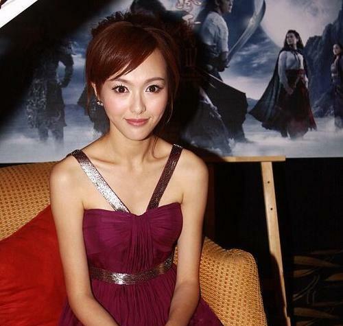 唐嫣旗下的艺人是那些_唐嫣中戏同学 张艺谋选角 唐嫣橙天娱乐签约经历 王晶捧红唐嫣 香港电影市场没落 唐嫣纪如璟合作 仙剑奇侠传