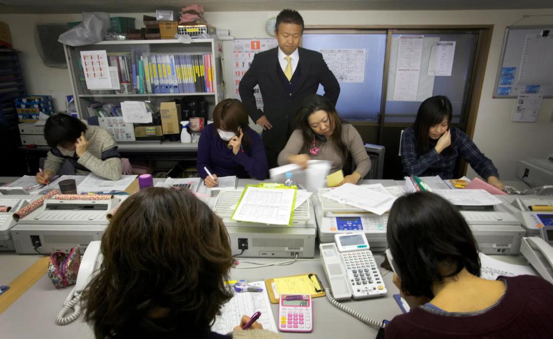 现在还用传真机吗_日本信息化停滞_日本落后科技设备