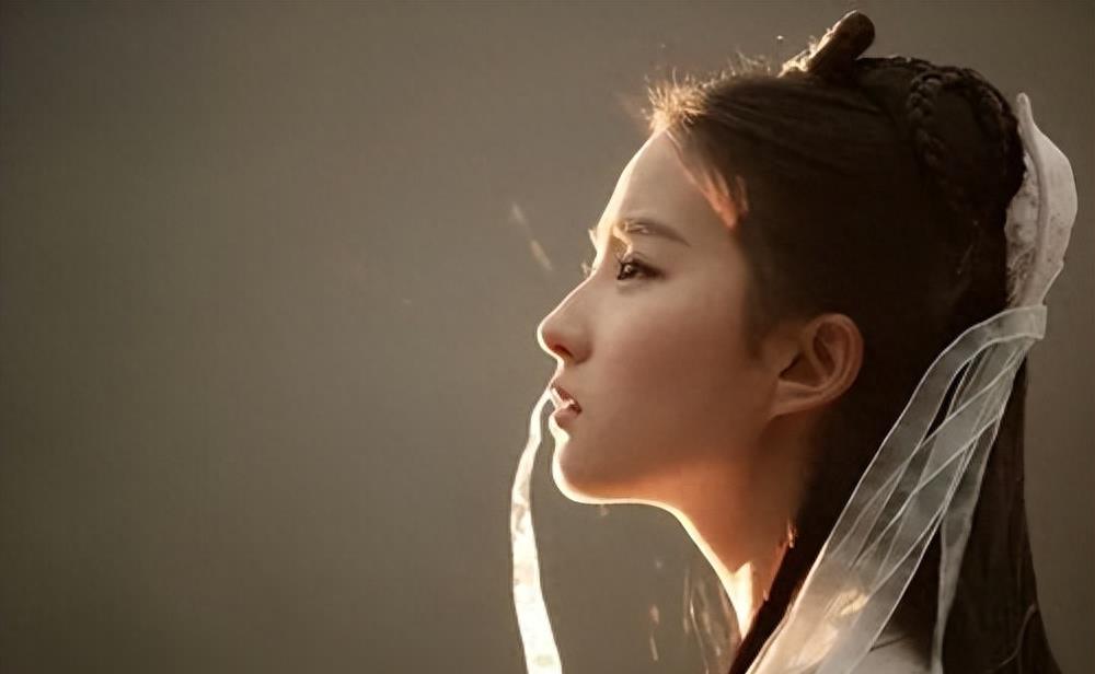 中国女明星变成巨人_女明星年龄变化_刘亦菲身材变化