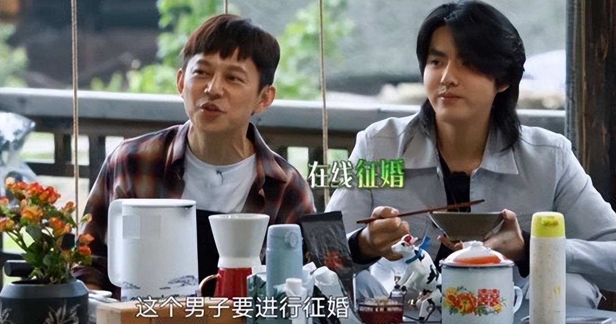 吴亦凡出道前过马路视频_吴亦凡聚众淫乱案_吴亦凡强奸案