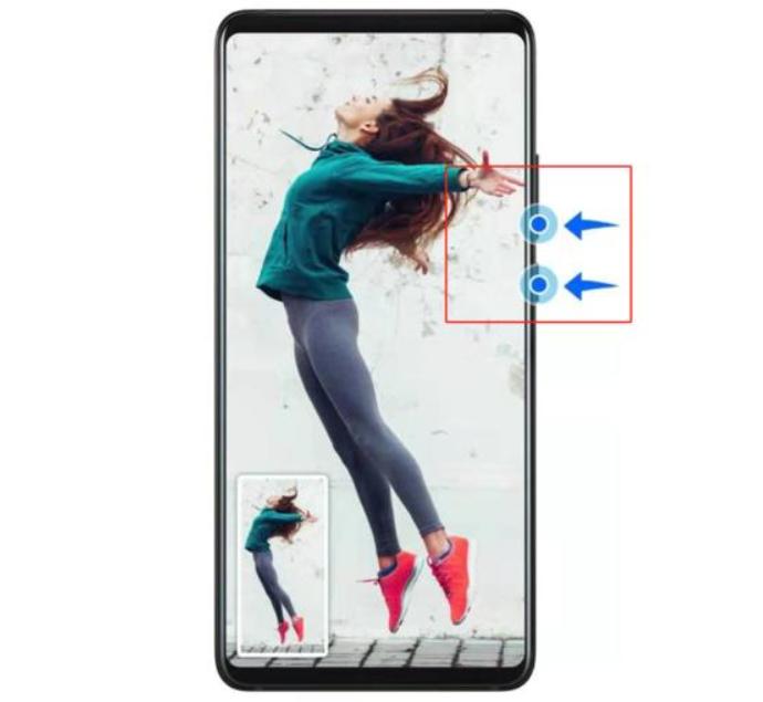 华为手机截屏方法_在手机里怎么设置三指截屏_华为手机截屏技巧