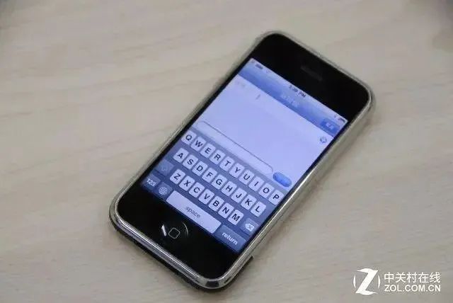 手机扩展卡有什么用_存储卡是否是刚需_手机取消存储卡原因