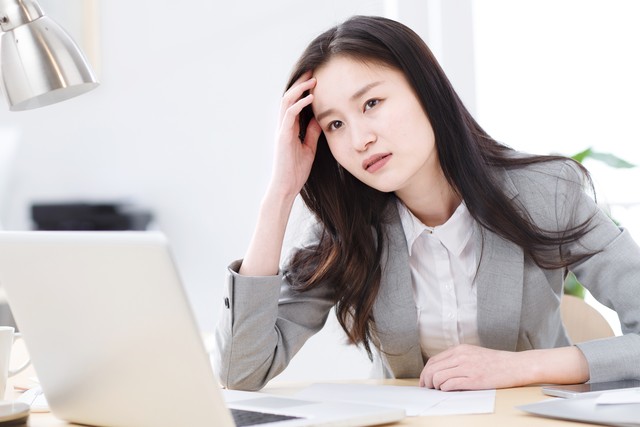 手机AI写小说软件_AI写小说工具推荐_文章相似度检测软件