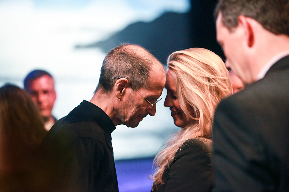 史蒂夫·乔布斯生平照片_乔布斯早期创业历程_乔布斯图片掌握了个人电脑的趋势