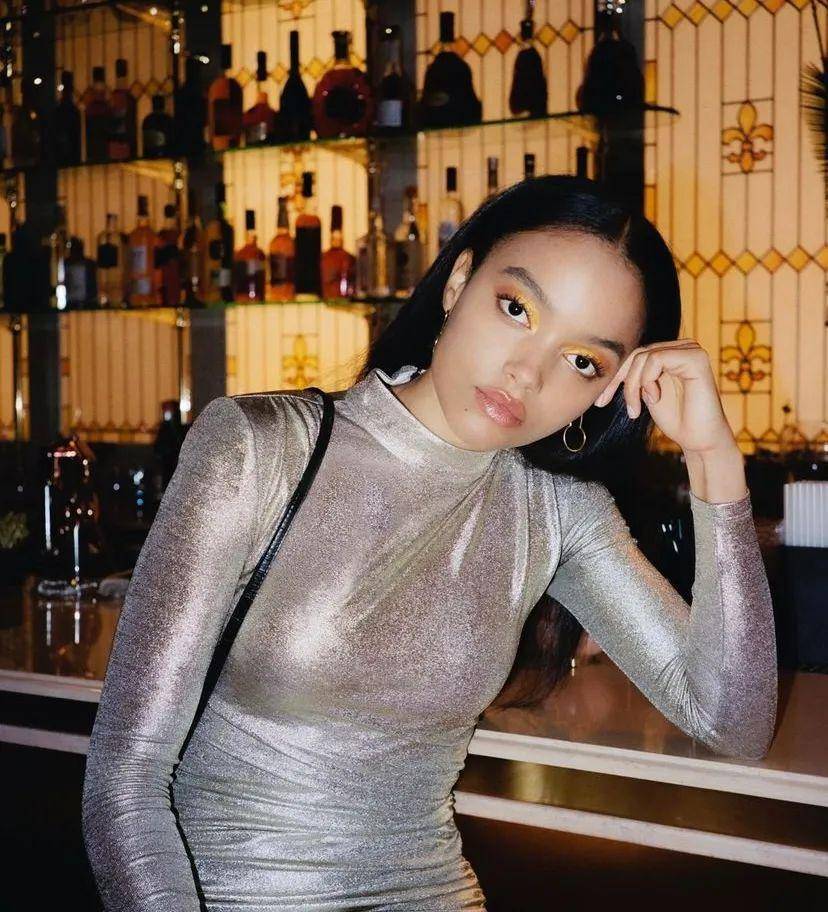 绯闻女孩william是谁_新版绯闻女孩剧情设定_社交媒体影响年轻群体