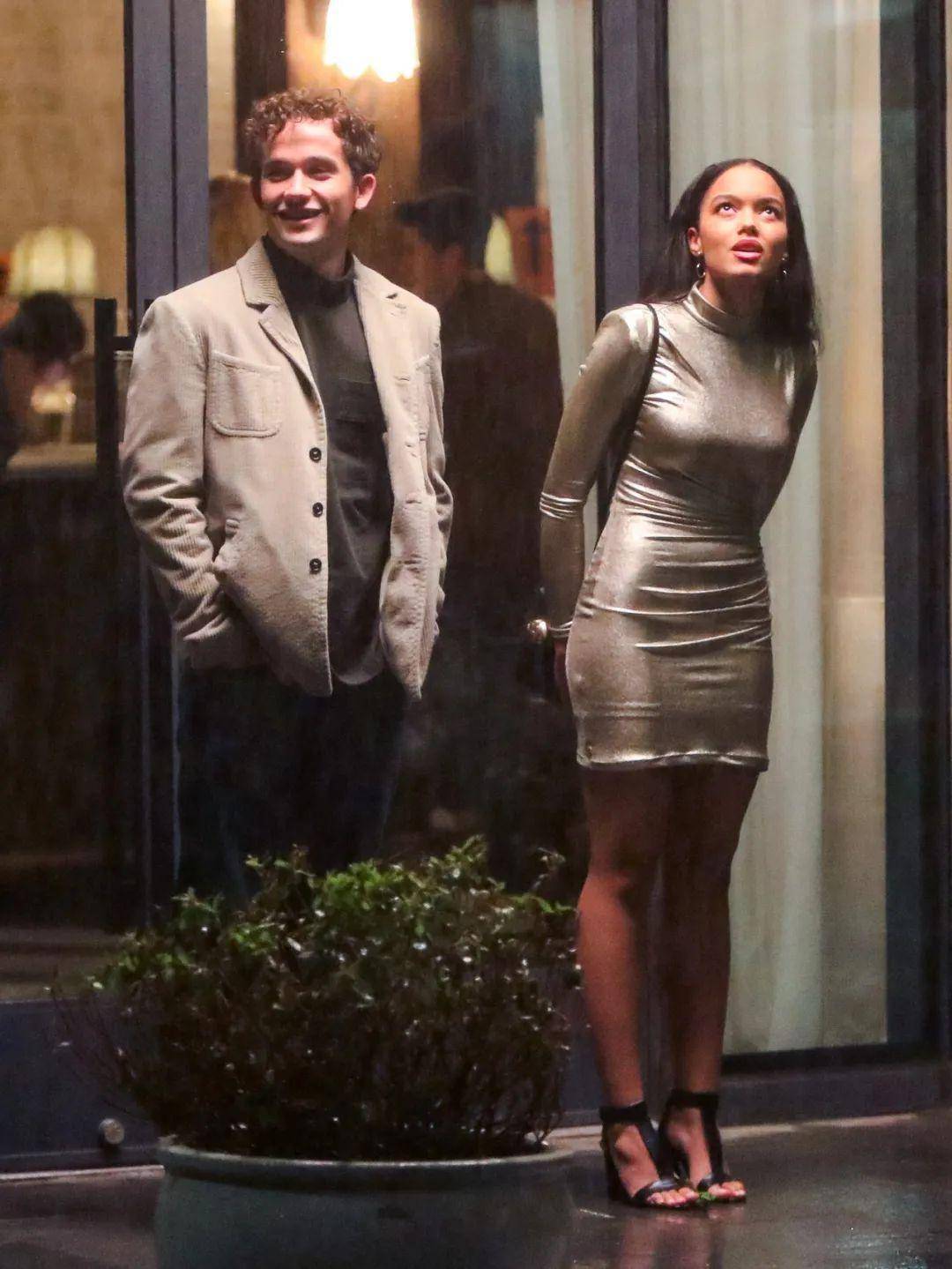 新版绯闻女孩剧情设定_社交媒体影响年轻群体_绯闻女孩william是谁