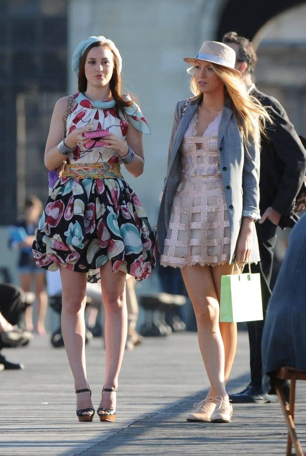 新版绯闻女孩剧情设定_绯闻女孩william是谁_社交媒体影响年轻群体