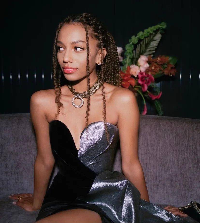 社交媒体影响年轻群体_新版绯闻女孩剧情设定_绯闻女孩william是谁