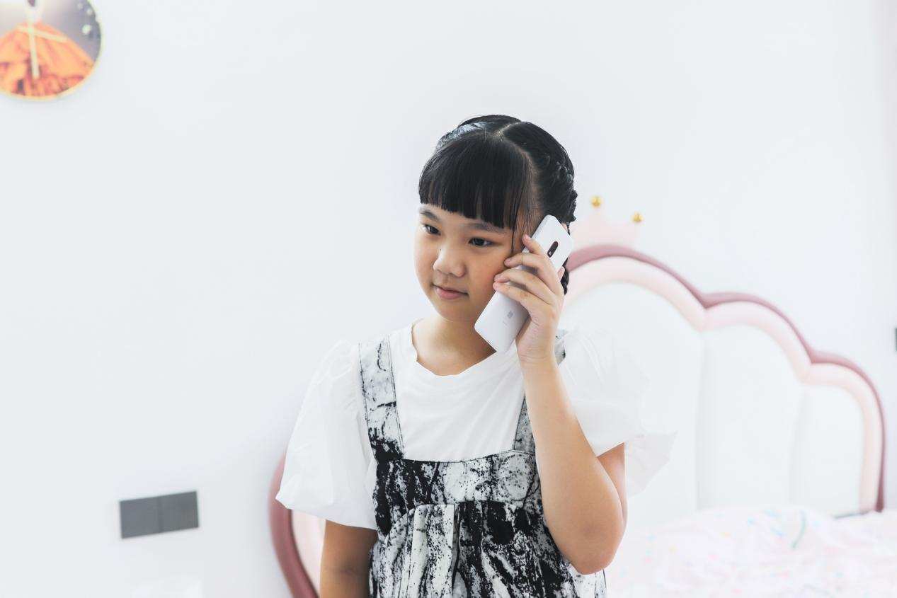 多亲F22 Pro_防沉迷学生手机_适合学生用的按键手机