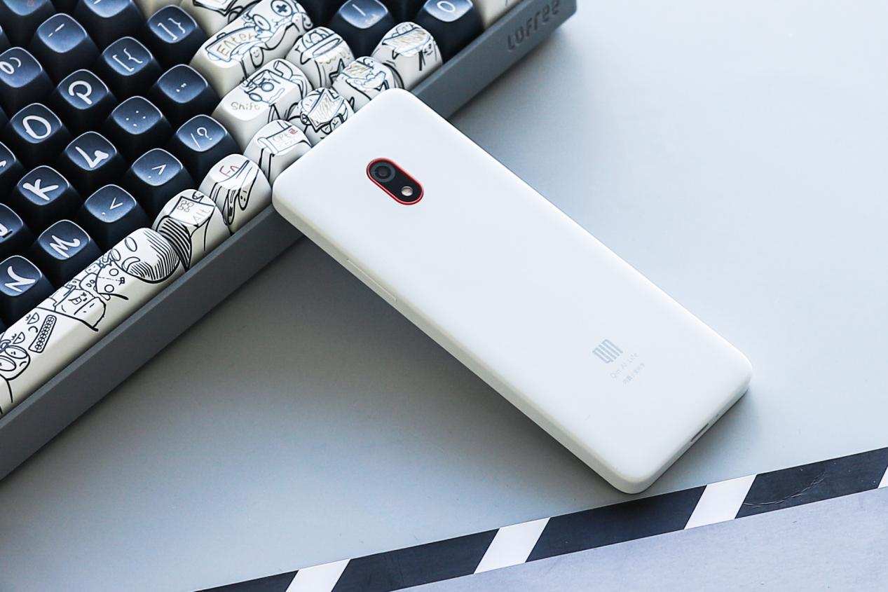 多亲F22 Pro_适合学生用的按键手机_防沉迷学生手机