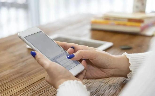 传统电话通话优势_微信电话缺点_不用手机可以接电话