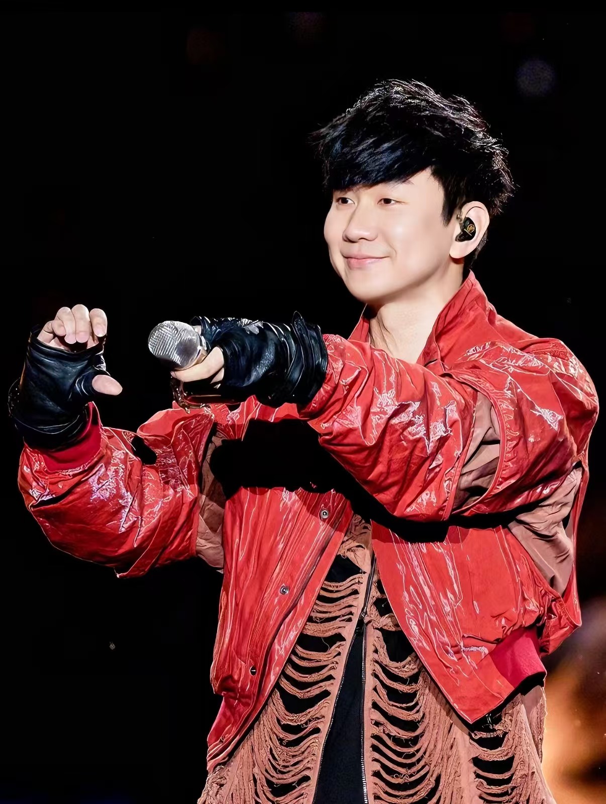 华语乐坛十大男歌手盘点_中国歌手人气排名张杰_华语乐坛男歌手实力排名