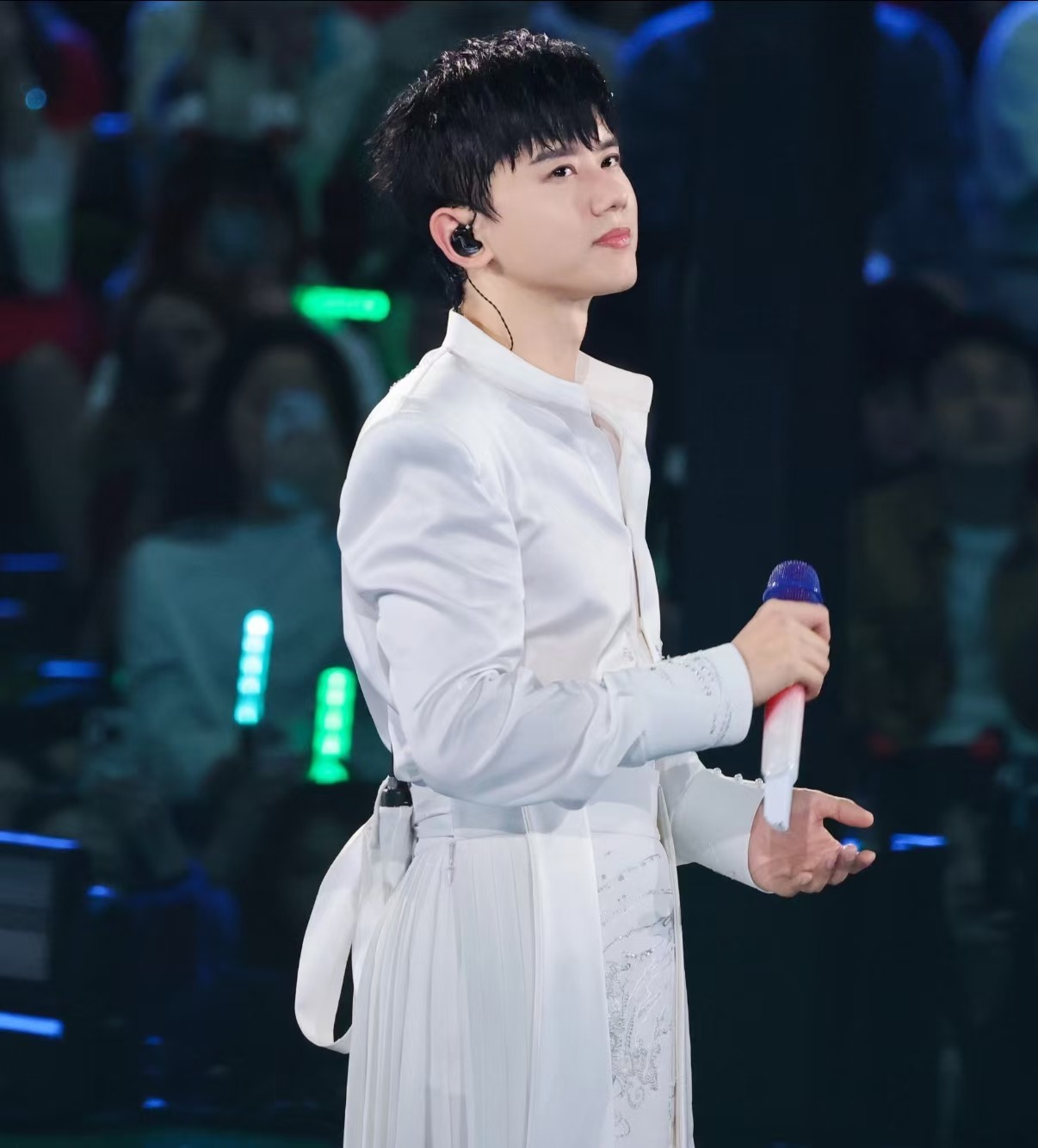 中国歌手人气排名张杰_华语乐坛十大男歌手盘点_华语乐坛男歌手实力排名