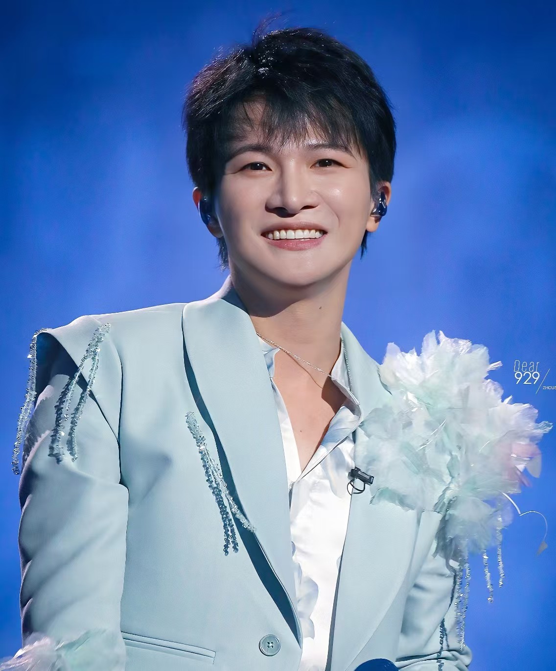 华语乐坛十大男歌手盘点_中国歌手人气排名张杰_华语乐坛男歌手实力排名