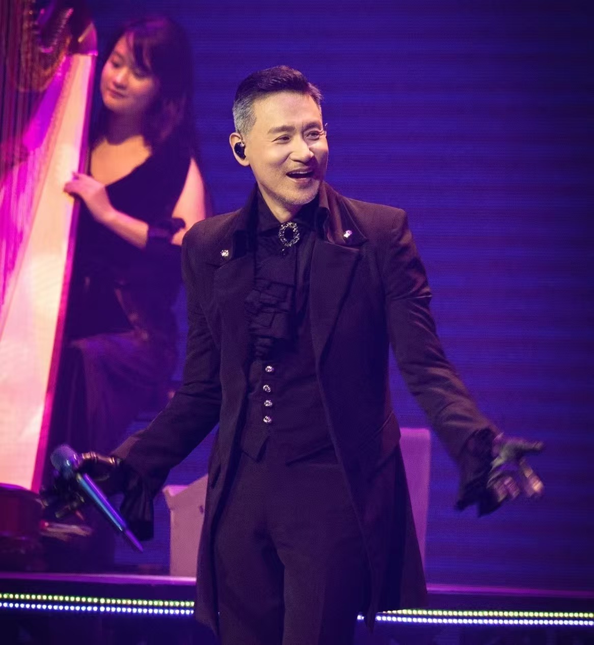 中国歌手人气排名张杰_华语乐坛十大男歌手盘点_华语乐坛男歌手实力排名