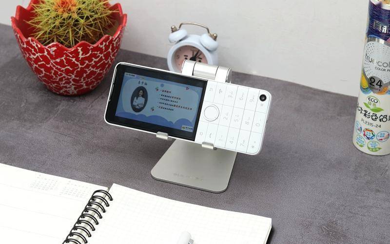 多亲防沉迷学生手机F22Pro_防沉迷学生手机推荐_适合学生用的按键手机