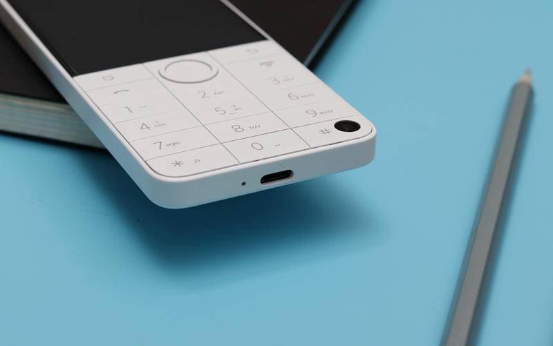 多亲防沉迷学生手机F22Pro_适合学生用的按键手机_防沉迷学生手机推荐