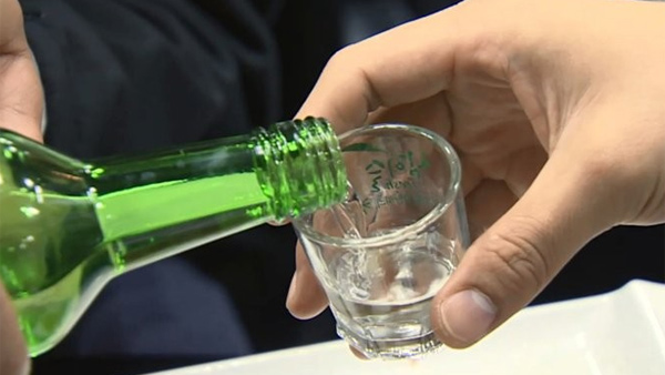 韩国禁止广告模特饮酒_韩国喝酒有个游戏口号_韩国政府饮酒危害预防计划