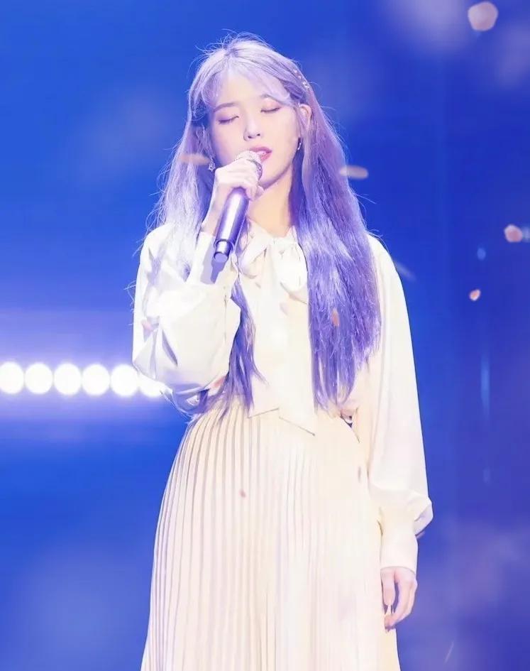 制作人iu好可怜?_IU为什么叫IU_IU个人资料