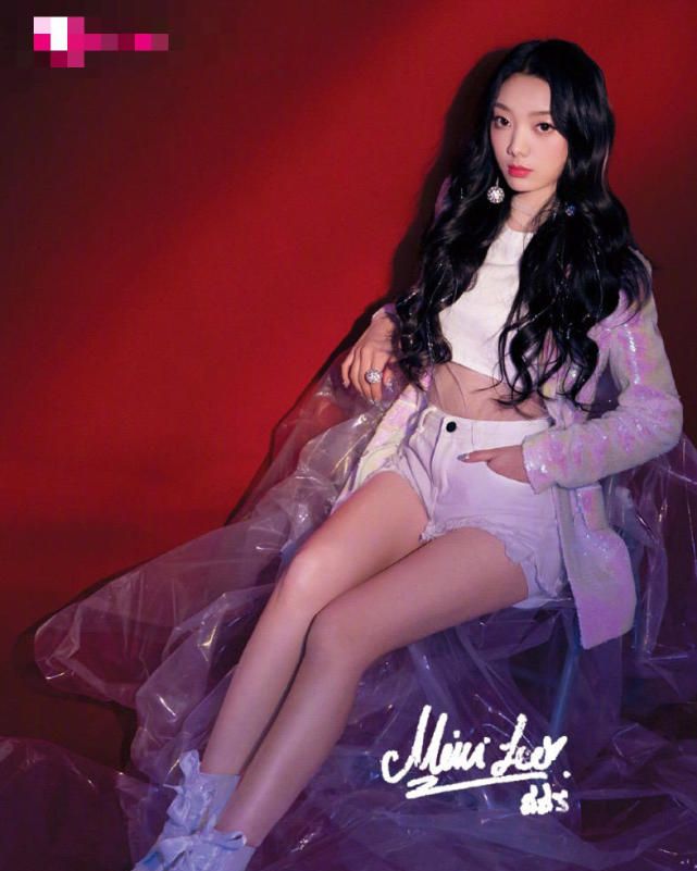 火箭少女新海报 孟美岐吴宣仪高冷气质 杨超越段奥娟yamy赖美云紫宁sunnee李紫婷傅菁徐梦洁_火箭少女c位海报