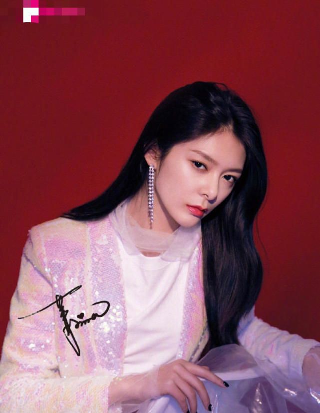 火箭少女c位海报_火箭少女新海报 孟美岐吴宣仪高冷气质 杨超越段奥娟yamy赖美云紫宁sunnee李紫婷傅菁徐梦洁