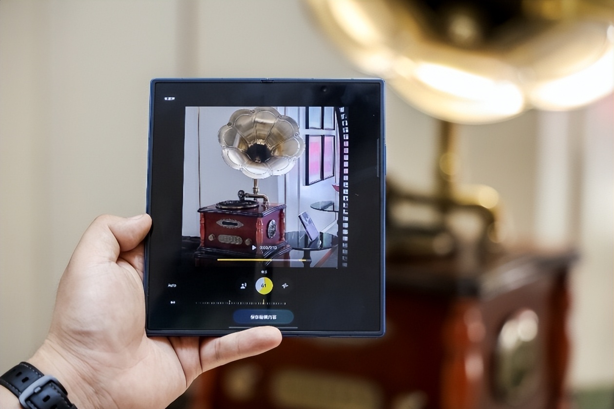 三星Galaxy Z Fold7折叠屏手机 AI信息整合 主动式解决方案_有没有折叠屏的手机