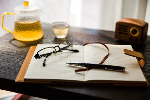 作文曾不及格，18岁靠写作赚4位数：普通人投稿赚钱的4个实在招！