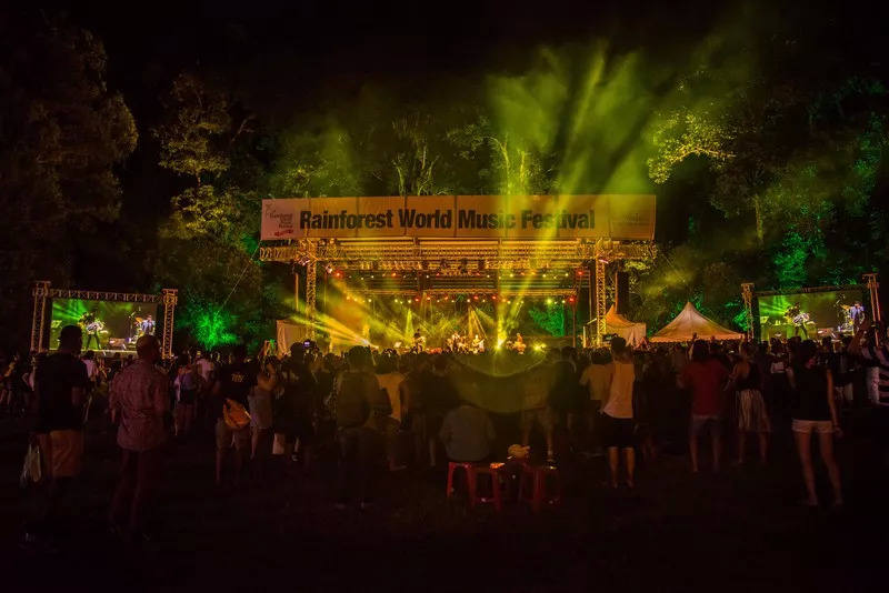 国际音乐节特色_音乐节创新形式_国外音乐会海报