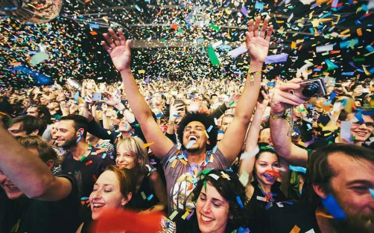 国外音乐会海报_国际音乐节特色_音乐节创新形式