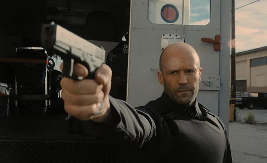 杰森·斯坦森经典动作电影_杰森·斯坦森主演的是个警察的那个电影叫什么_杰森·斯坦森电影推荐