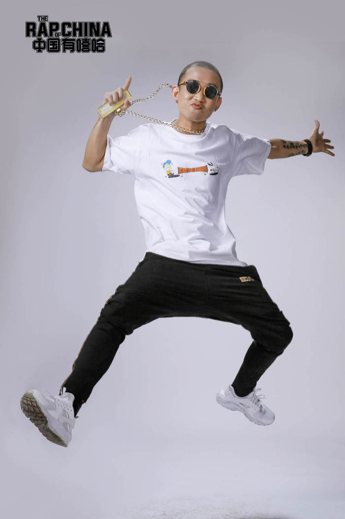 中国有嘻哈第五期播放量_中国有嘻哈导演纹身_中国有嘻哈节目制作幕后