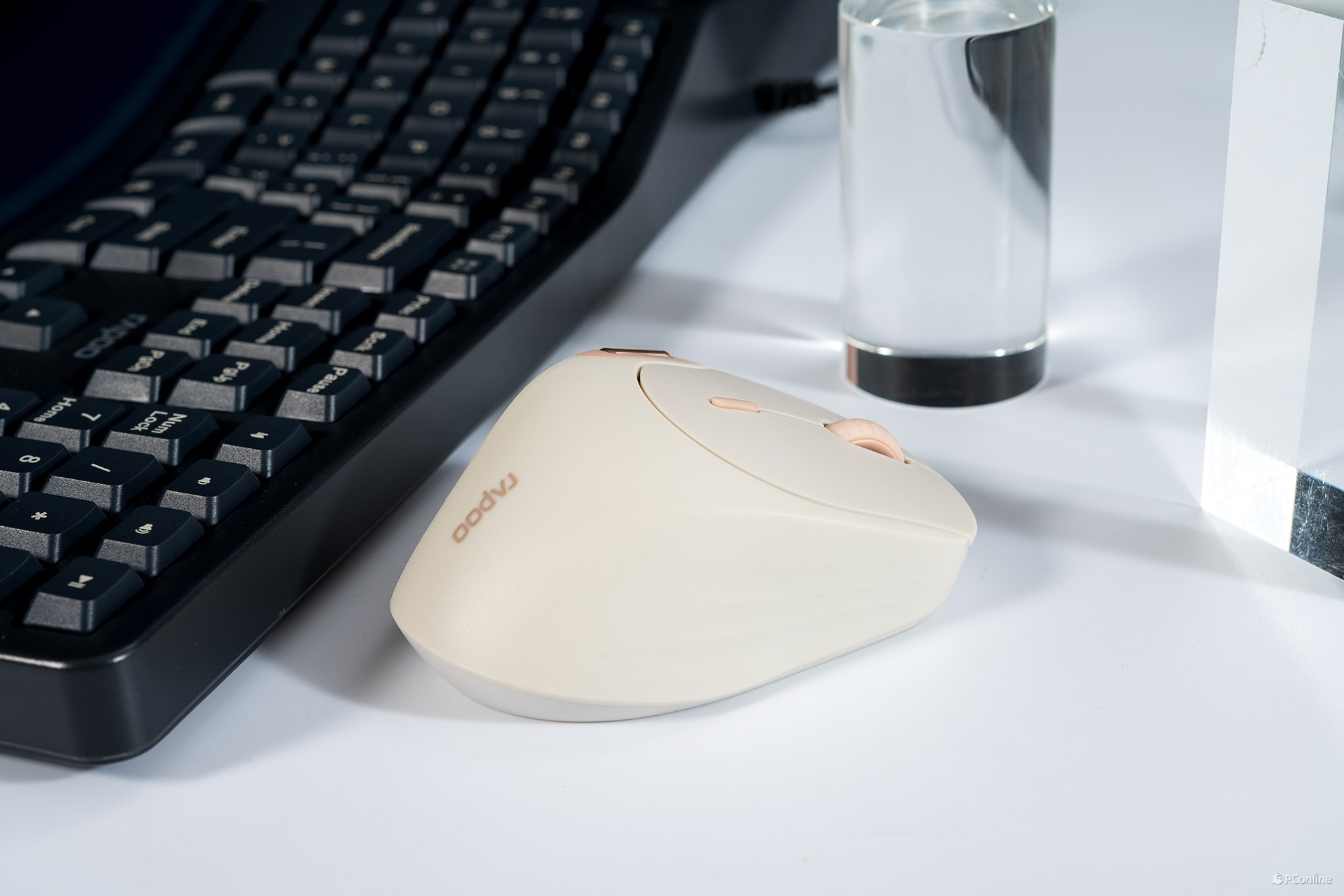 小手游戏鼠标推荐2025_雷柏MT560鼠标 人体工学设计 多设备无线连接