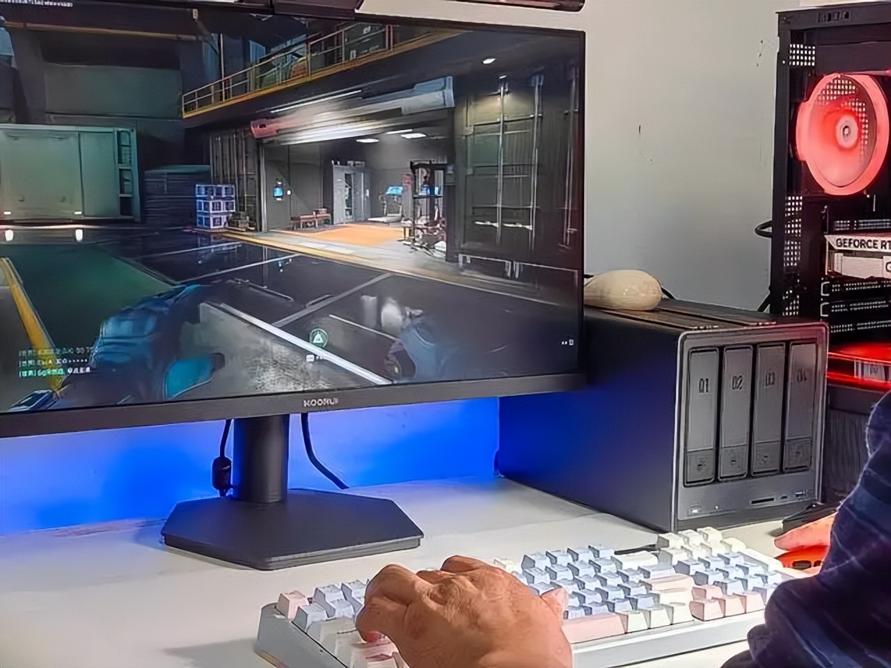 雷柏VT1电竞鼠标体验分享_小手游戏鼠标推荐2025_雷柏VT1 Max评测