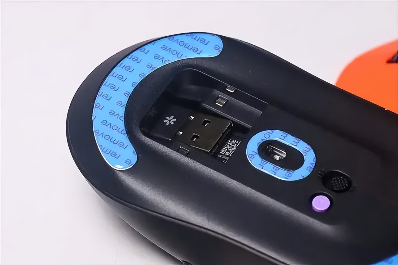 雷柏VT1 Max评测_小手游戏鼠标推荐2025_雷柏VT1电竞鼠标体验分享