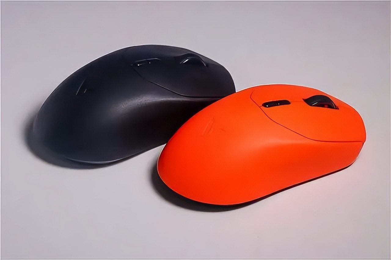 雷柏VT1电竞鼠标体验分享_小手游戏鼠标推荐2025_雷柏VT1 Max评测