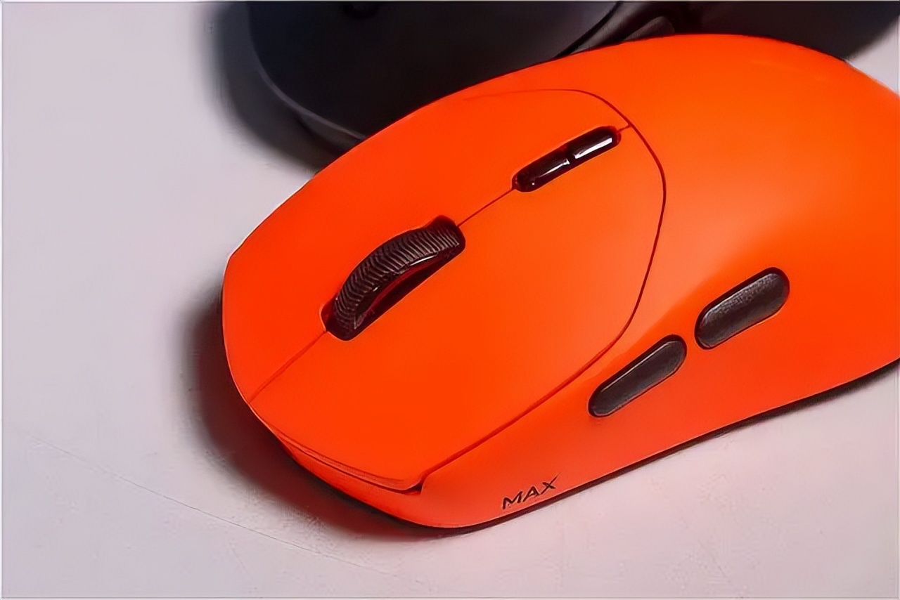 小手游戏鼠标推荐2025_雷柏VT1 Max评测_雷柏VT1电竞鼠标体验分享