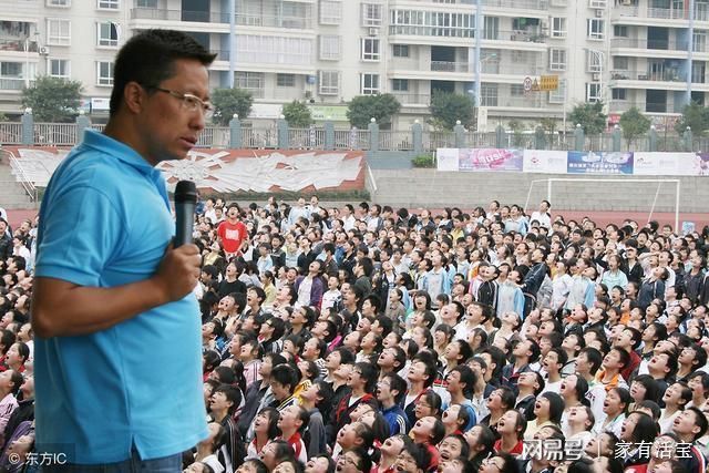 李阳疯狂美国英语导演_疯狂英语学习方法_疯狂英语创始人李阳
